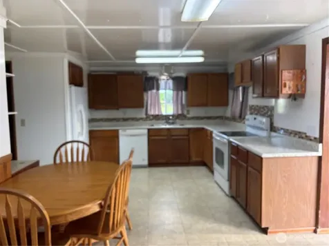 221 Third Street Brewster WA 98812