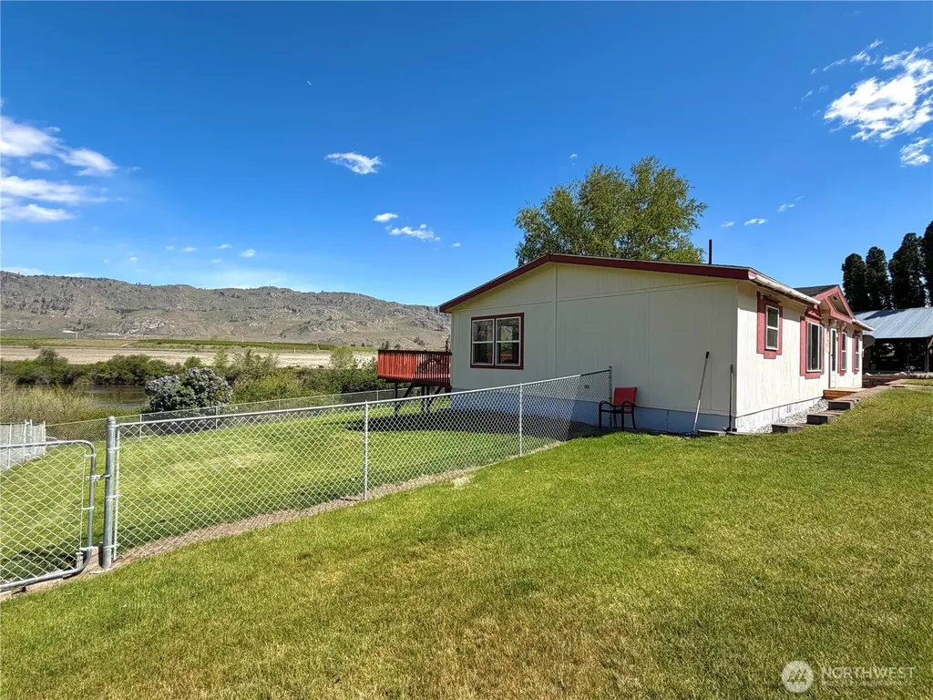1024 Old Highway 97 Brewster WA 98812