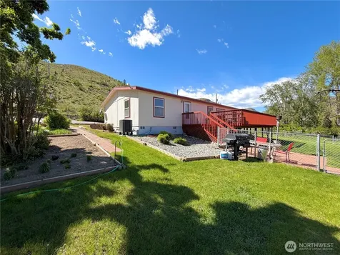 1024 Old Highway 97 Brewster WA 98812