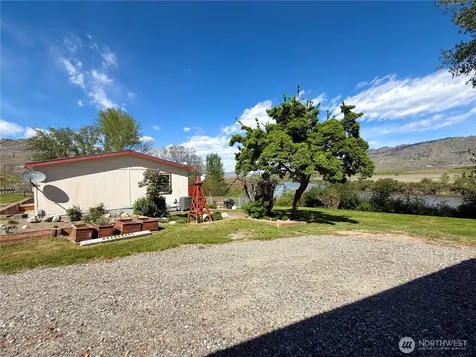 1024 Old Highway 97 Brewster WA 98812