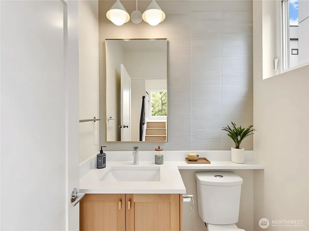1412 N 47th Street Seattle WA 98103
