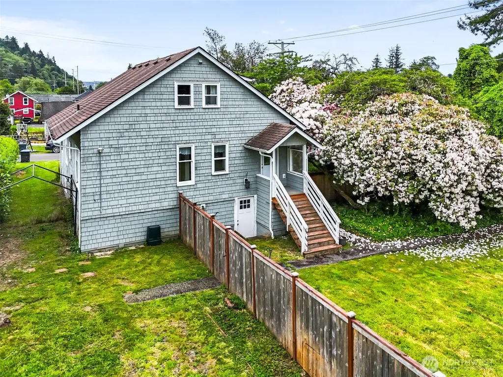 1102 Tecumseh Street Aberdeen WA 98520