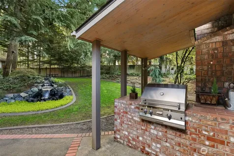 16705 89th Avenue E Puyallup WA 98375
