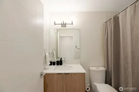 3406 15th Avenue W Seattle WA 98119