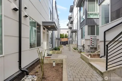 3406 15th Avenue W Seattle WA 98119