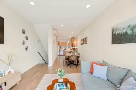 3406 15th Avenue W Seattle WA 98119