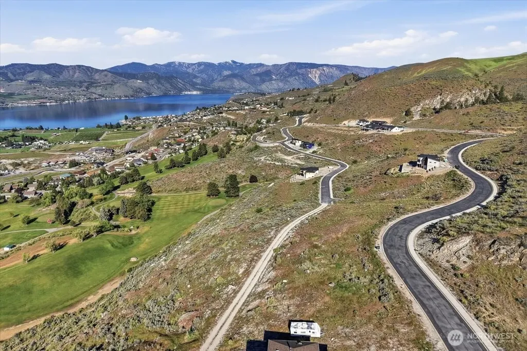 857 Long Drive Chelan WA 98816