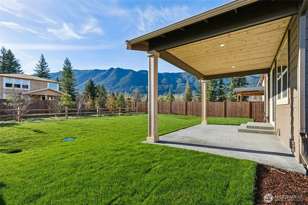 613 SE 12th Place North Bend WA 98045