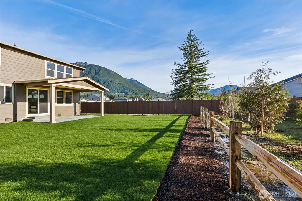 613 SE 12th Place North Bend WA 98045