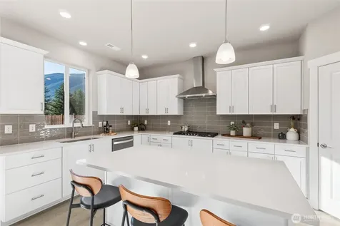 613 SE 12th Place North Bend WA 98045