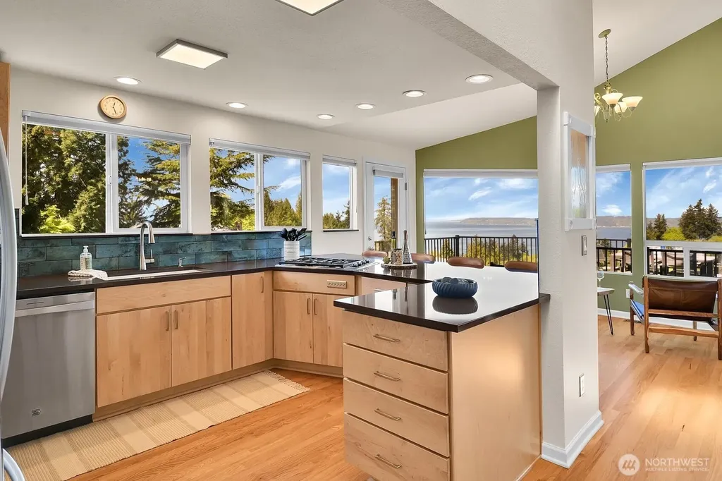 7103 156th Street SW Edmonds WA 98026