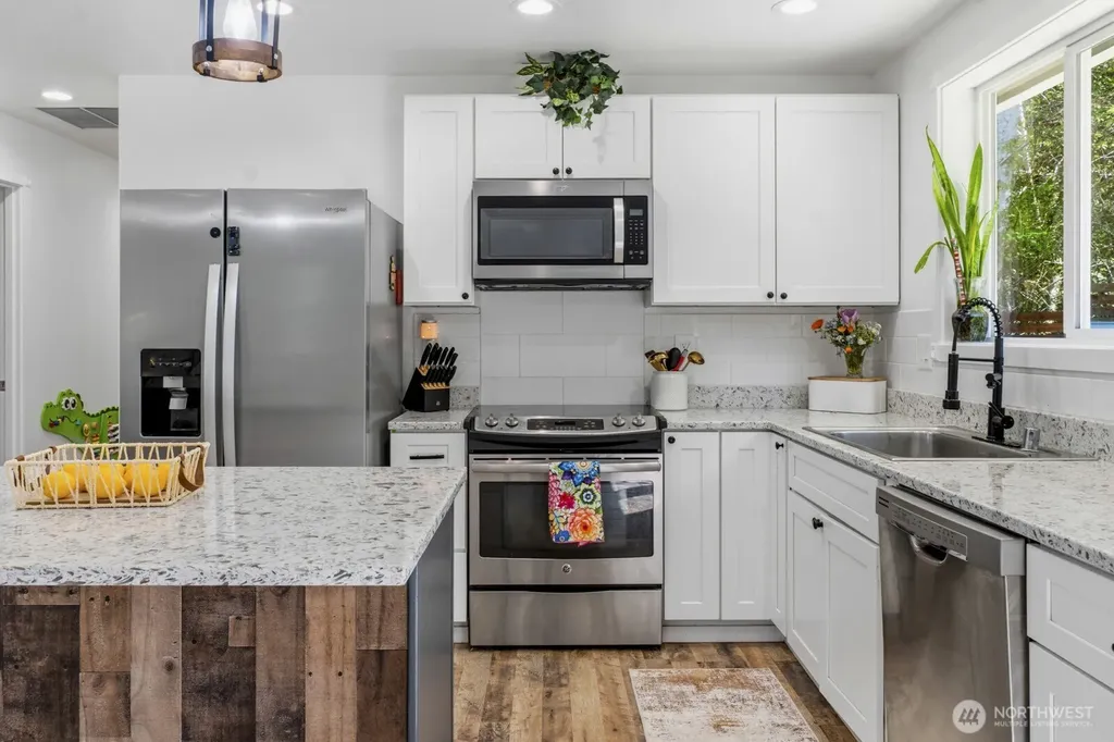 690 N Summit Mccleary WA 98557