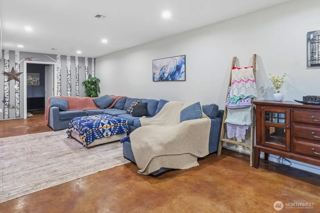690 N Summit Mccleary WA 98557