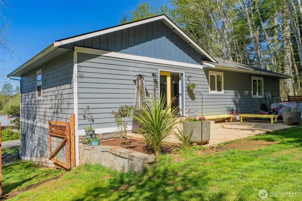 690 N Summit Mccleary WA 98557