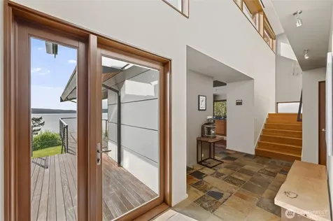838 Sundown Lane Camano Island WA 98282