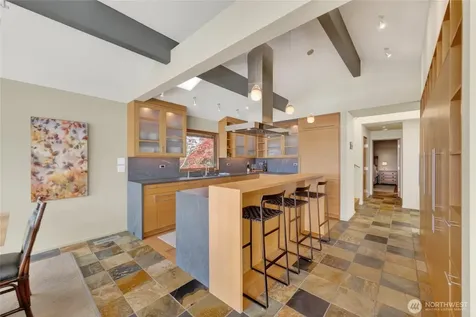 838 Sundown Lane Camano Island WA 98282