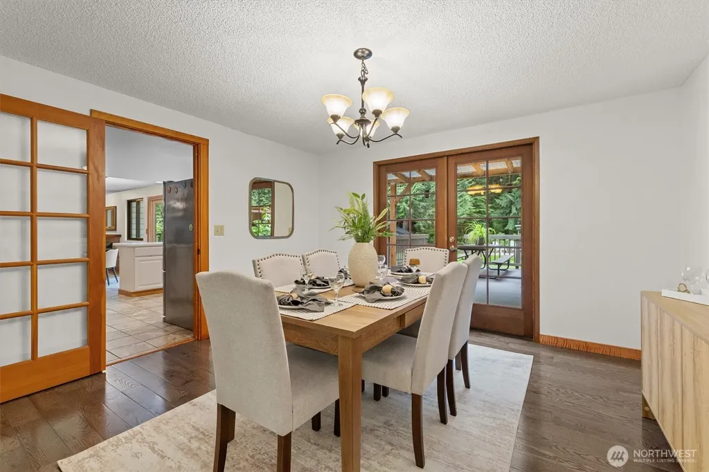 6923 237th Avenue NE Redmond WA 98053