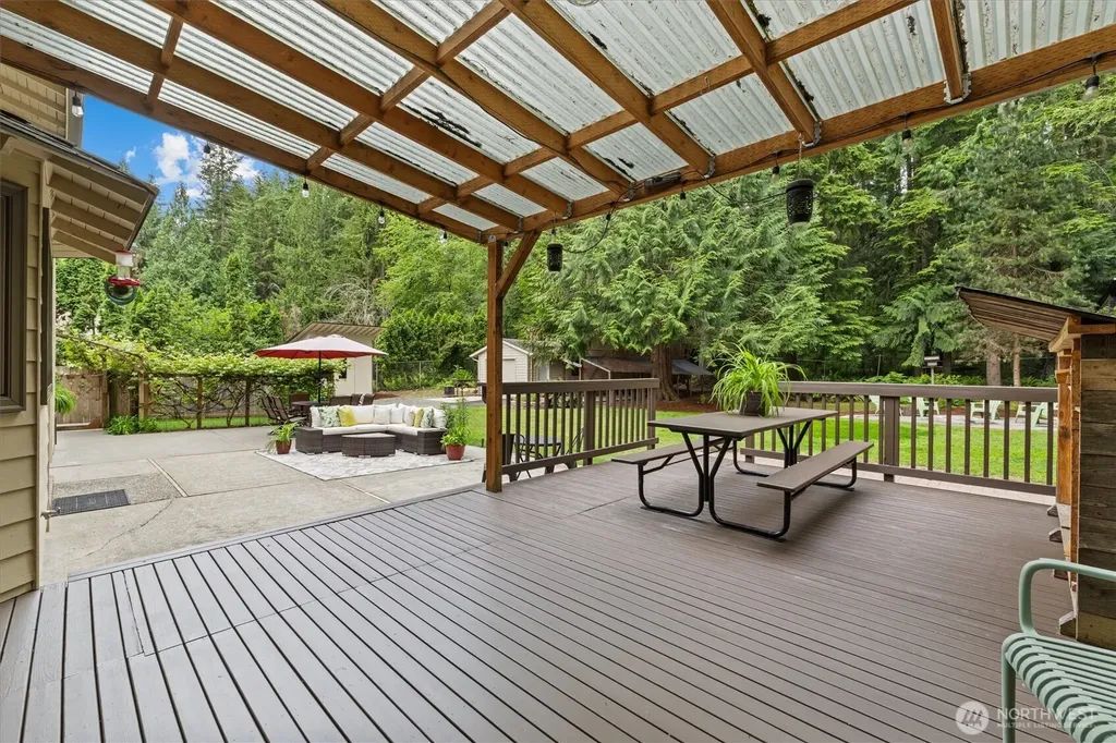 6923 237th Avenue NE Redmond WA 98053