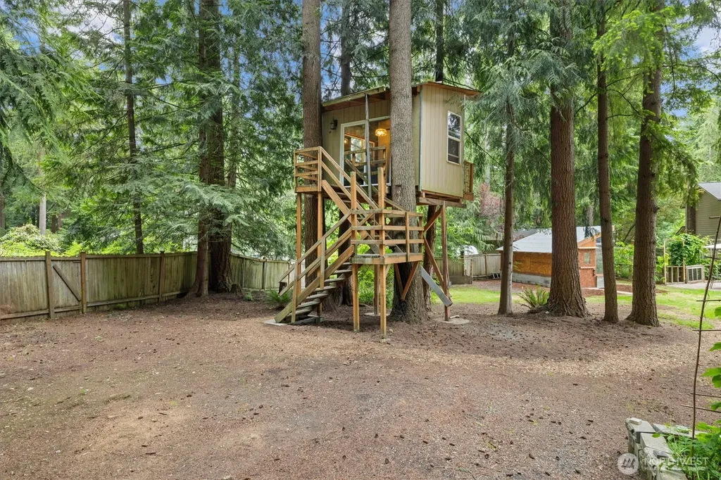 6923 237th Avenue NE Redmond WA 98053