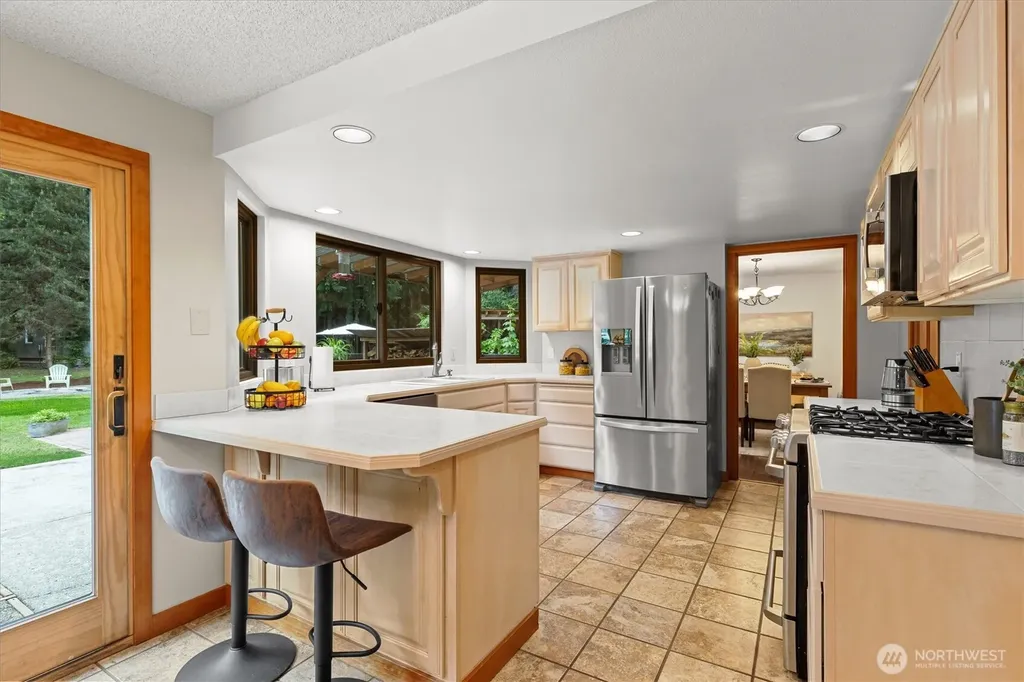 6923 237th Avenue NE Redmond WA 98053