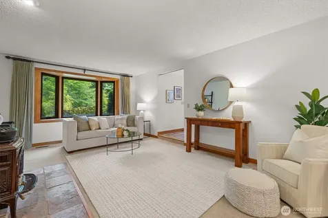6923 237th Avenue NE Redmond WA 98053