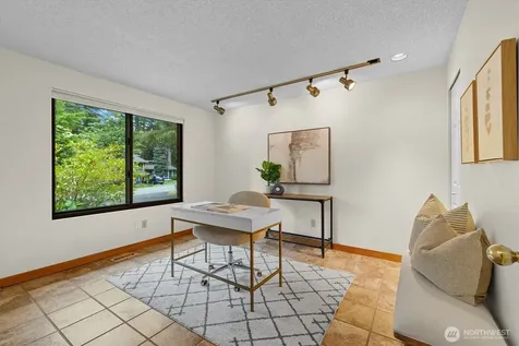 6923 237th Avenue NE Redmond WA 98053