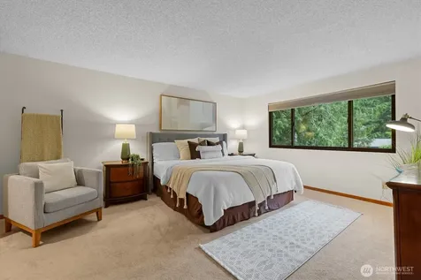 6923 237th Avenue NE Redmond WA 98053