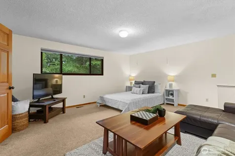 6923 237th Avenue NE Redmond WA 98053