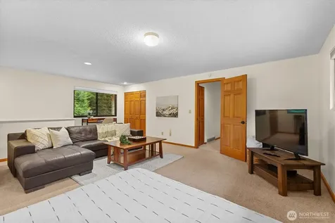 6923 237th Avenue NE Redmond WA 98053