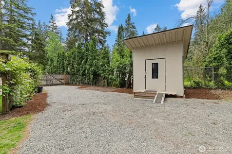 6923 237th Avenue NE Redmond WA 98053