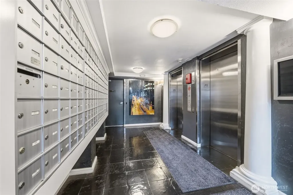 425 Vine Street Seattle WA 98121