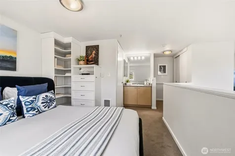 425 Vine Street Seattle WA 98121