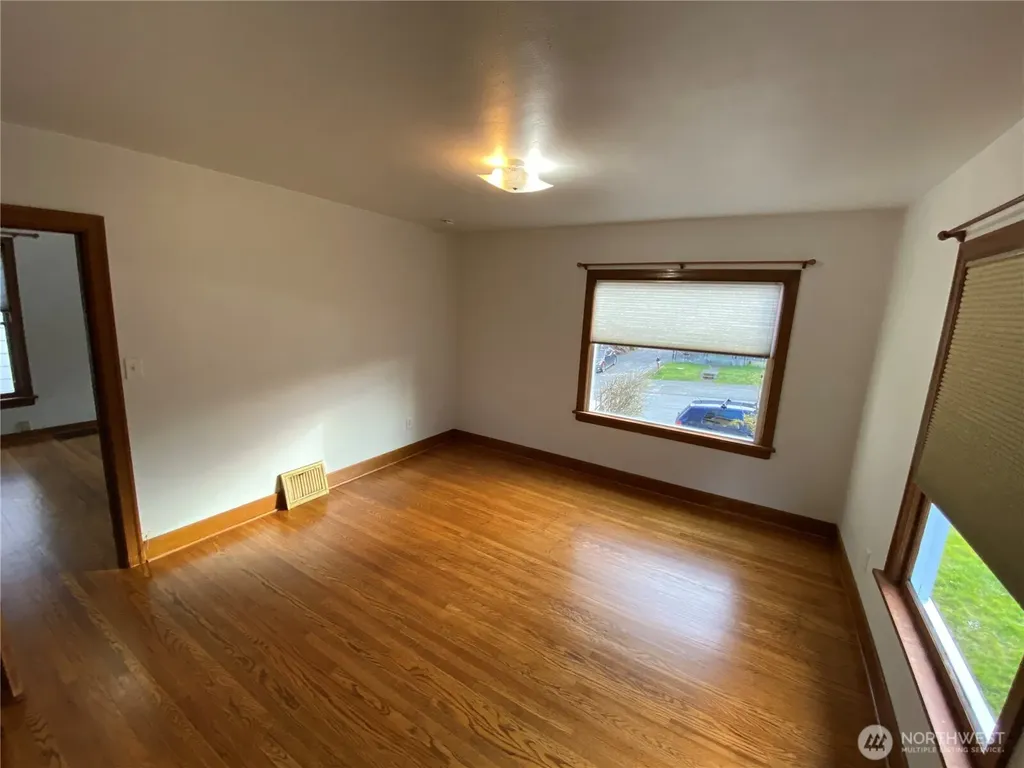 1222 9th Street Bremerton WA 98337