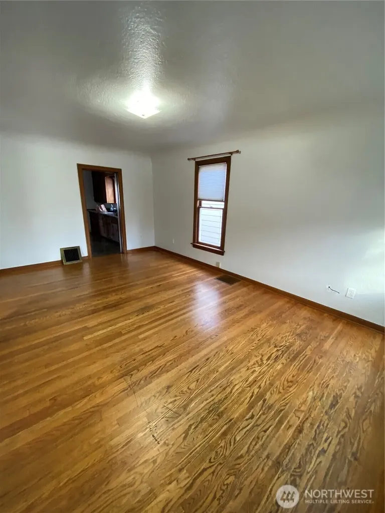 1222 9th Street Bremerton WA 98337