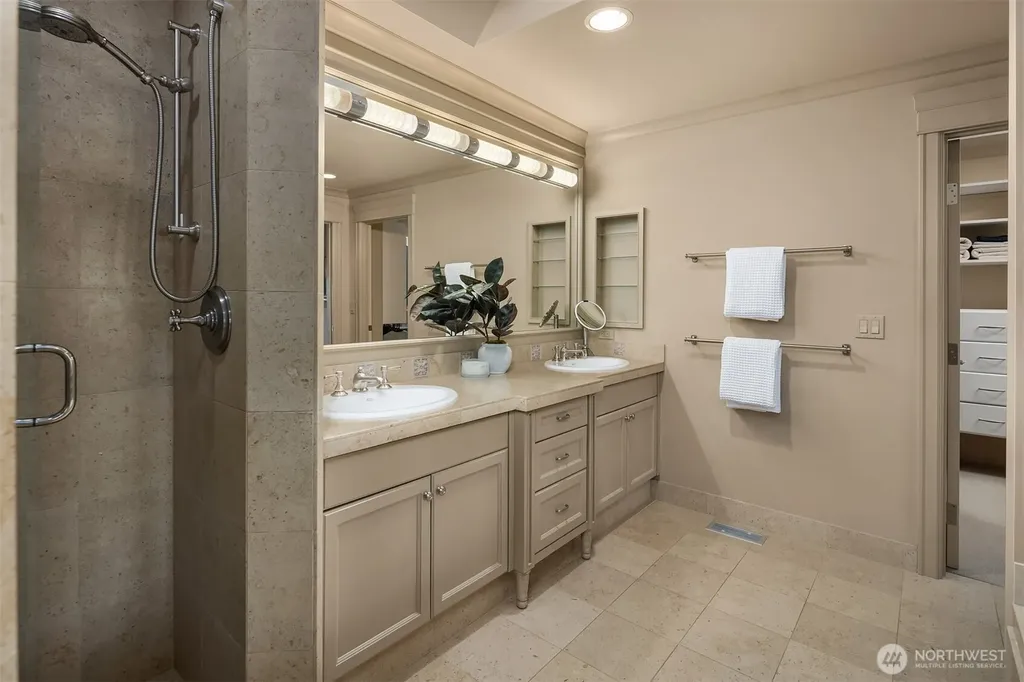 232 Overlake Drive E Medina WA 98039
