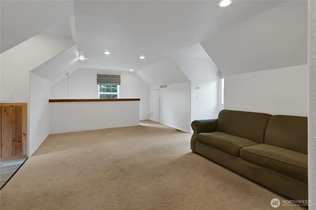 9820 344th Street S Roy WA 98580