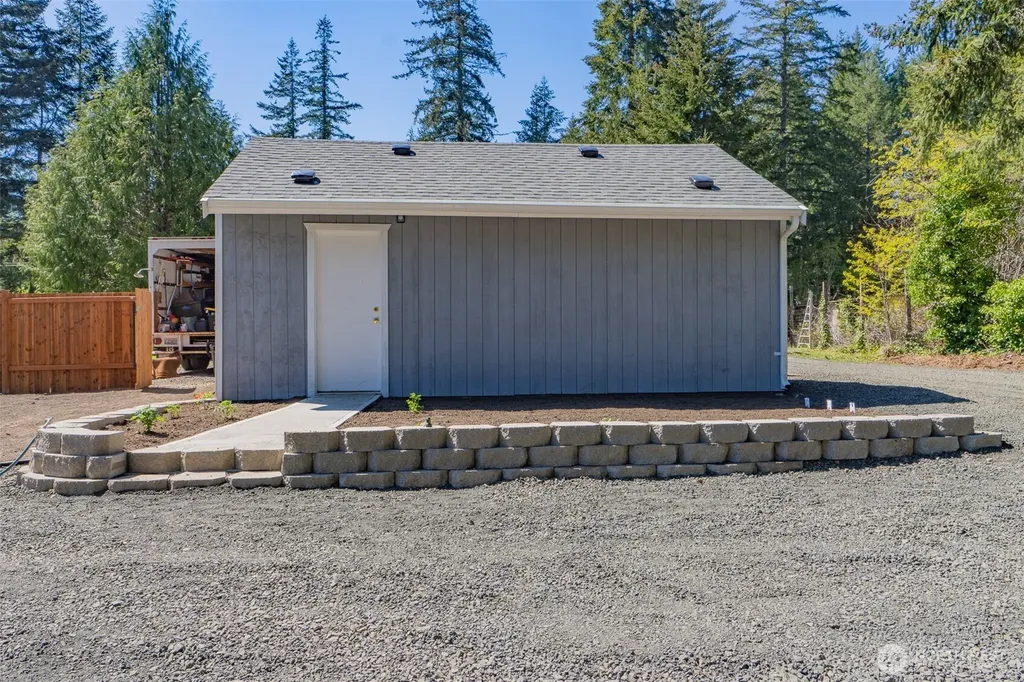 2151 W Cloquallum Road Shelton WA 98584