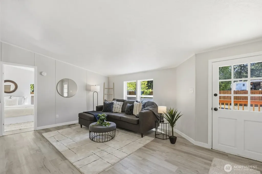 2151 W Cloquallum Road Shelton WA 98584