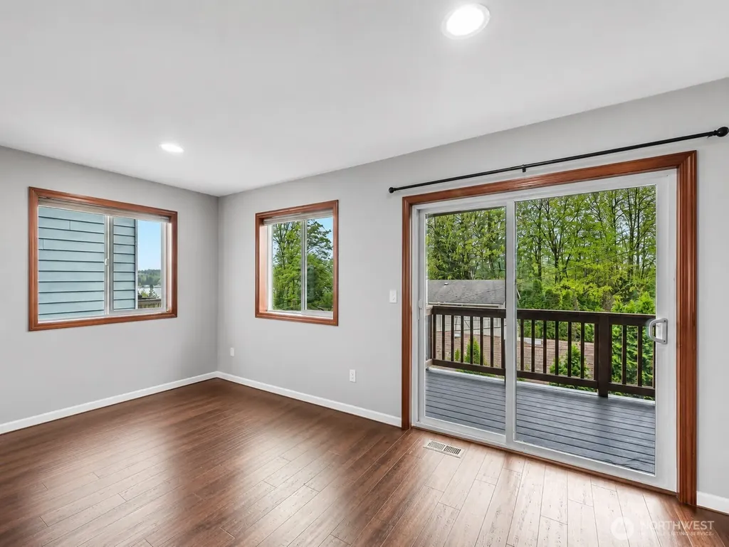 1011 94th Drive NE Lake Stevens WA 98258