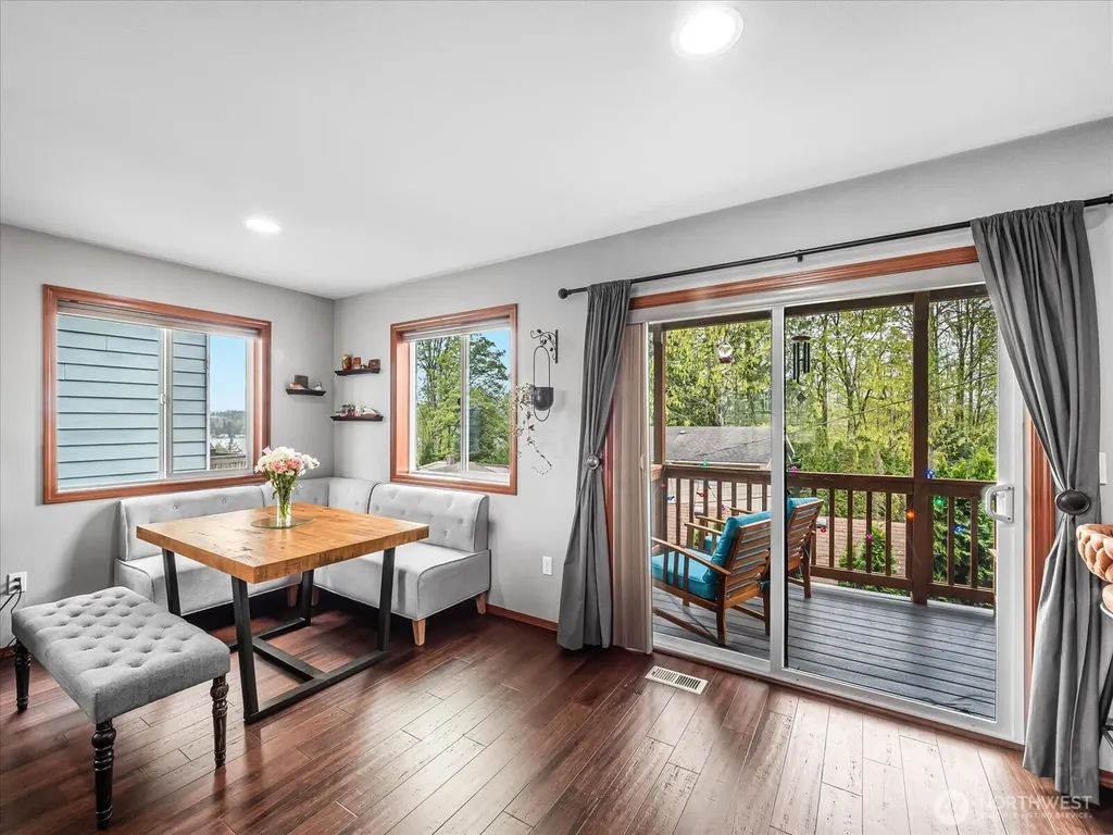 1011 94th Drive NE Lake Stevens WA 98258