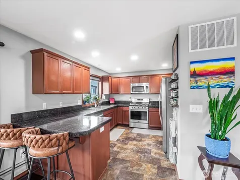 1011 94th Drive NE Lake Stevens WA 98258
