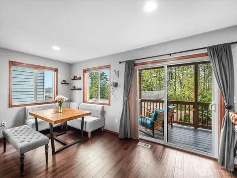 1011 94th Drive NE Lake Stevens WA 98258