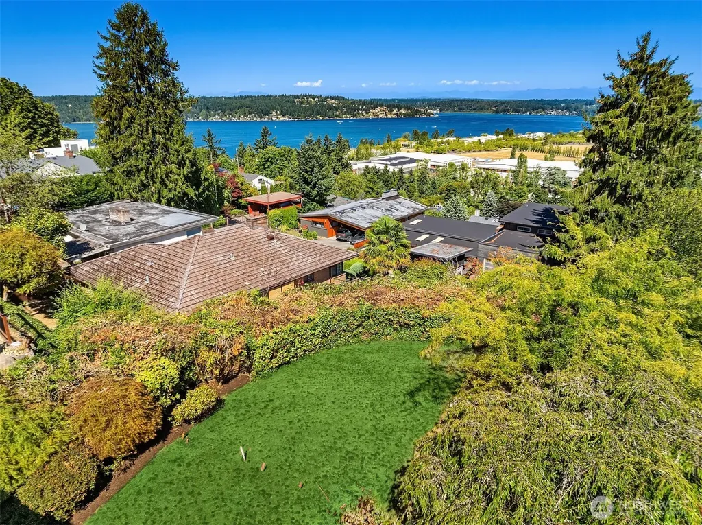 7348 55th Avenue NE Seattle WA 98115