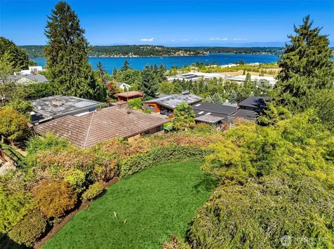 7348 55th Avenue NE Seattle WA 98115