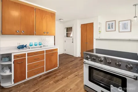 7348 55th Avenue NE Seattle WA 98115