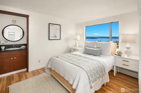 7348 55th Avenue NE Seattle WA 98115