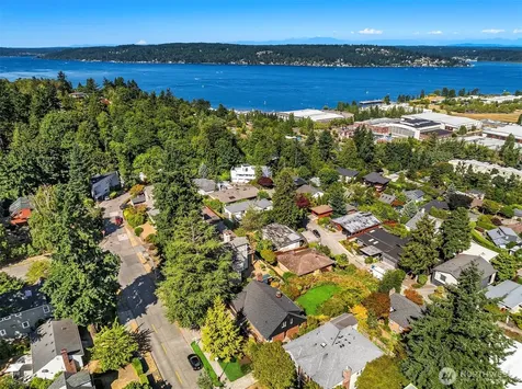7348 55th Avenue NE Seattle WA 98115