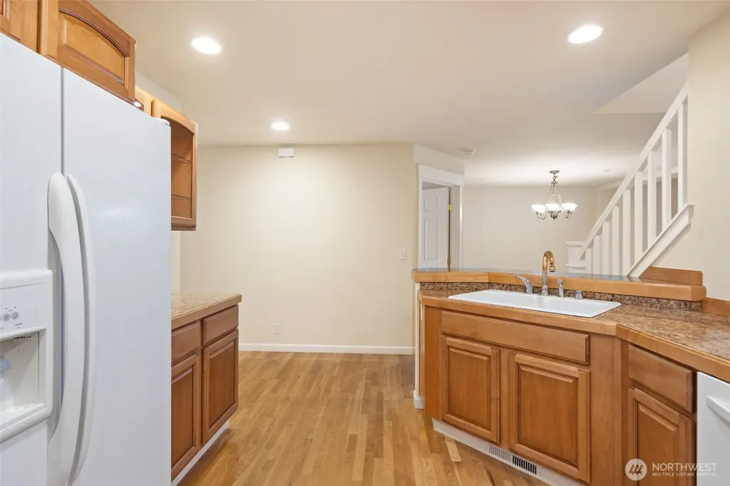 160 E Soderberg Road Allyn WA 98524