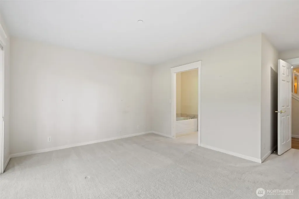 160 E Soderberg Road Allyn WA 98524