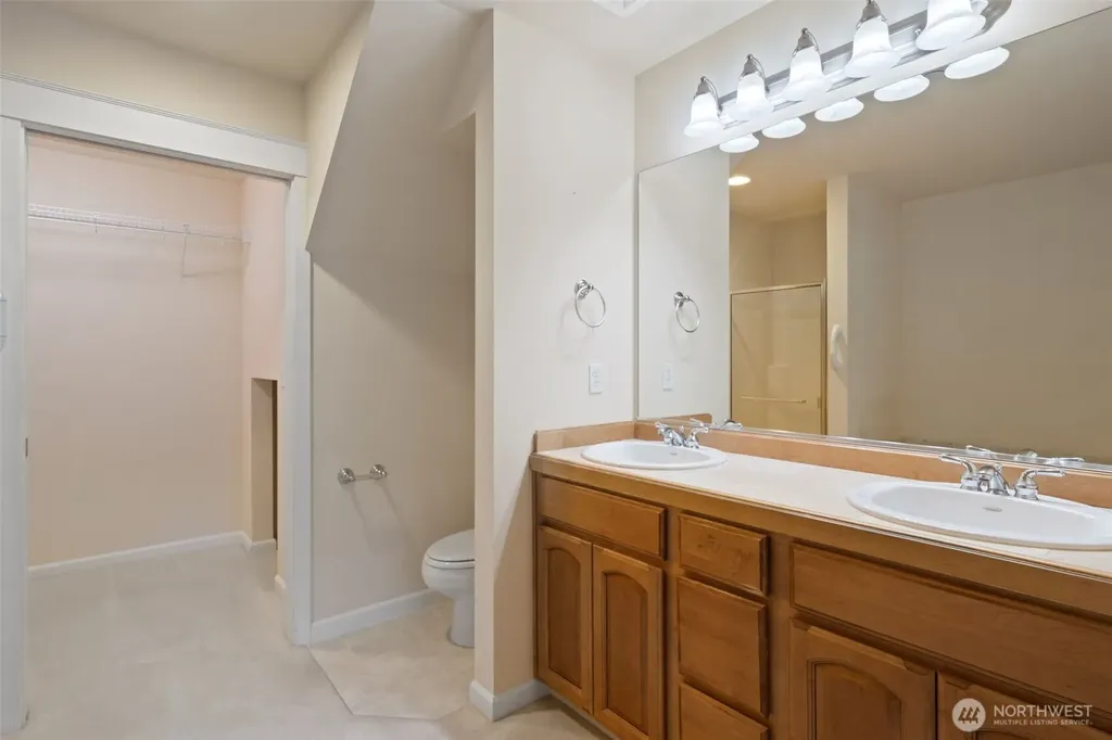 160 E Soderberg Road Allyn WA 98524